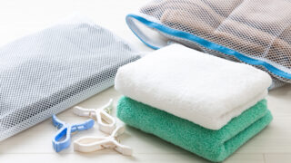 【衣類が長持ち】洗濯ネットの使い分けと選び方｜一人暮らしに必要な3種類と正しい使い方