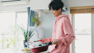 【最小限でOK】一人暮らしのキッチン基本3点セット｜自炊しない人にも必要な理由